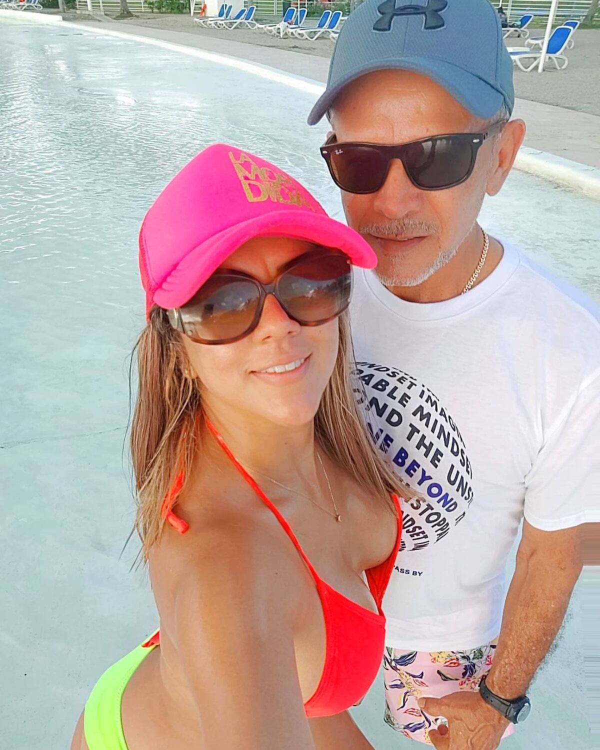 ‘No es mi sugar daddy’, ni mi papá, ni mi abuelo’. Susan Castillo en yate, muestra amor a su esposo en Navidad