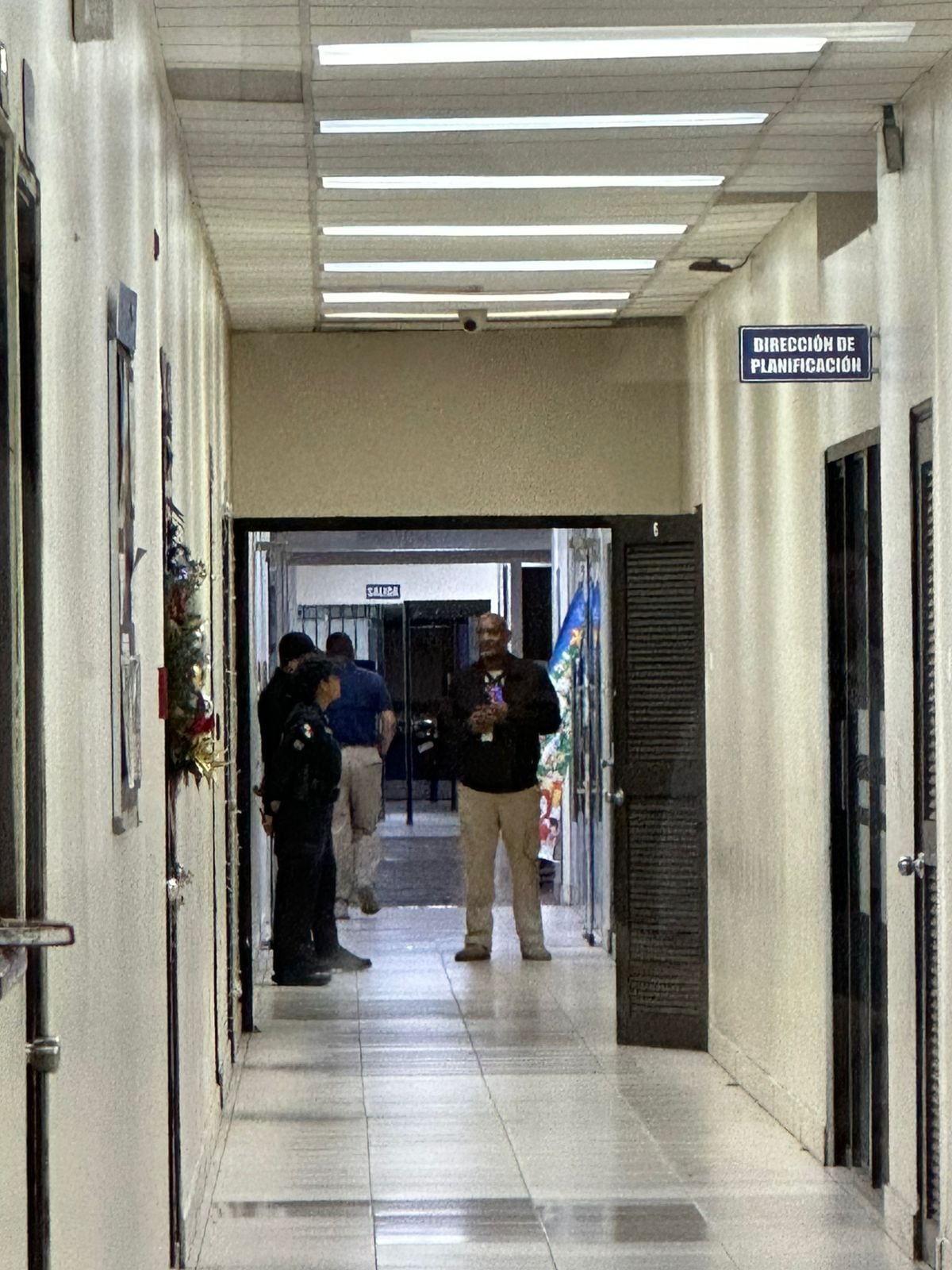 ¡13 años de cárcel por robar $219 mil en préstamos falsos! Empleada de cooperativa cae por fraude