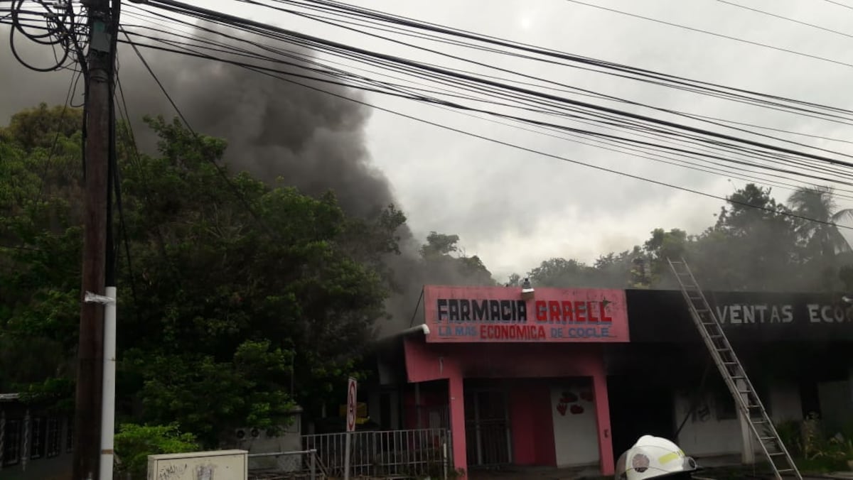 Incendio consume en su totalidad local en Penonomé