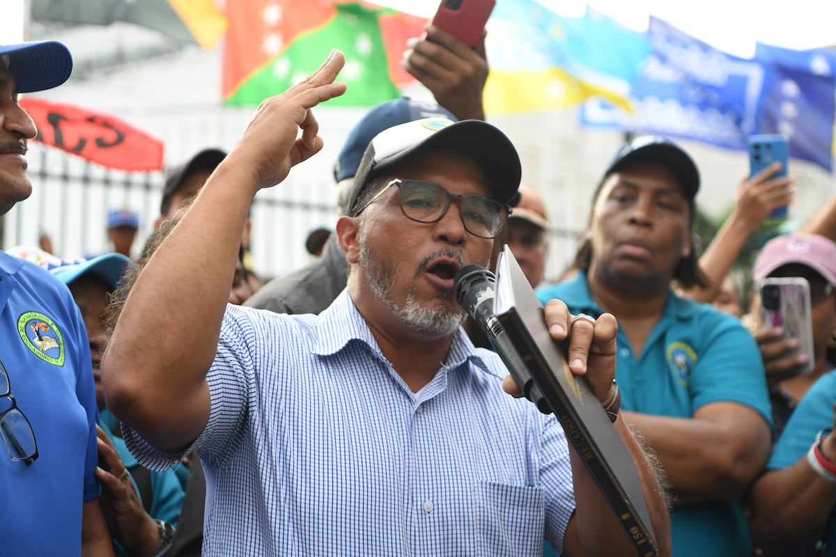 Asoprof firma acuerdo con el Meduca, pero advierte violaciones legales