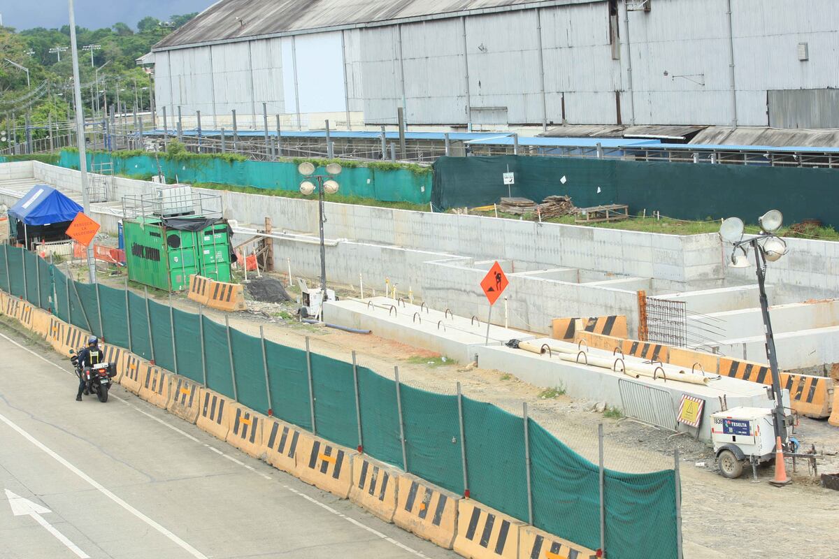 Cierran por la noche tramo de la carretera Panamericana en Nuevo Chorrillo por obras del Metro Línea 3