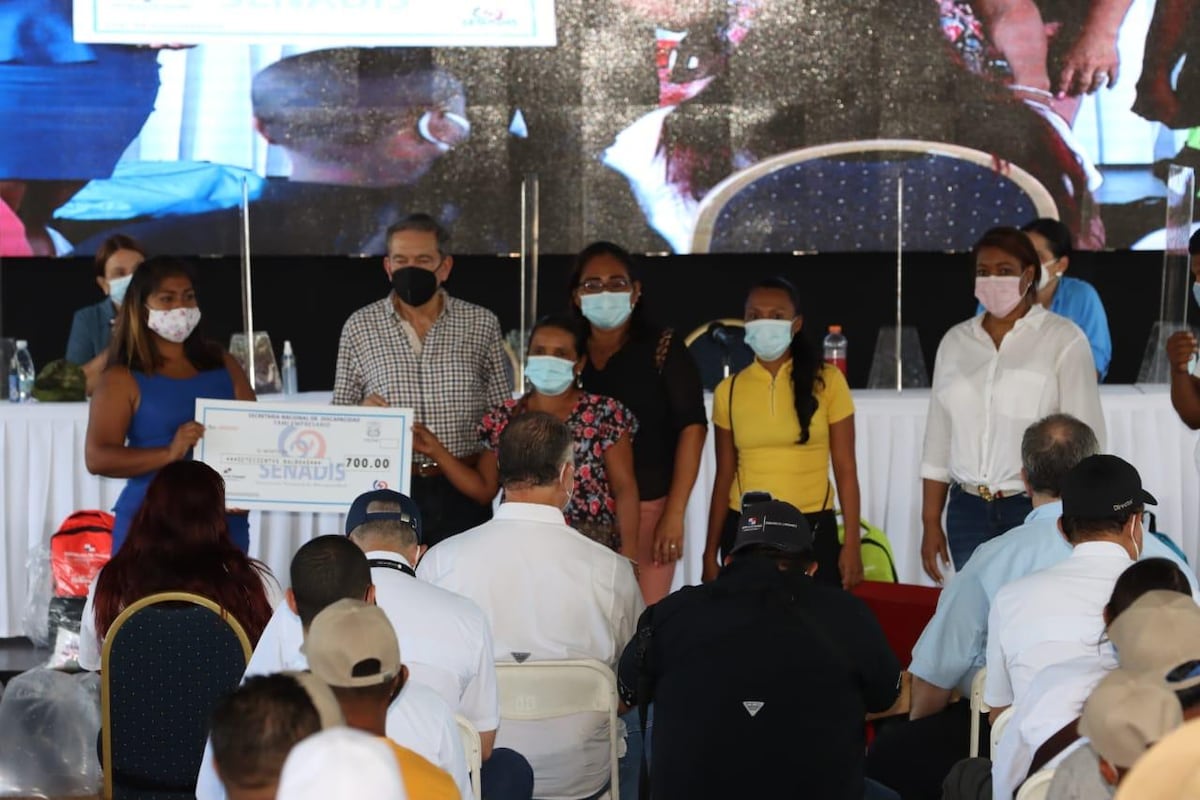 Su discapacidad no los detiene. Entregan capital semilla a peculiares emprendedores