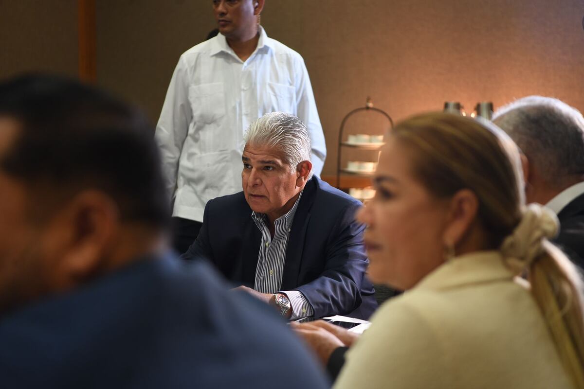 Mulino se reúne con bancada de Realizando Metas y anuncia conversaciones con independientes