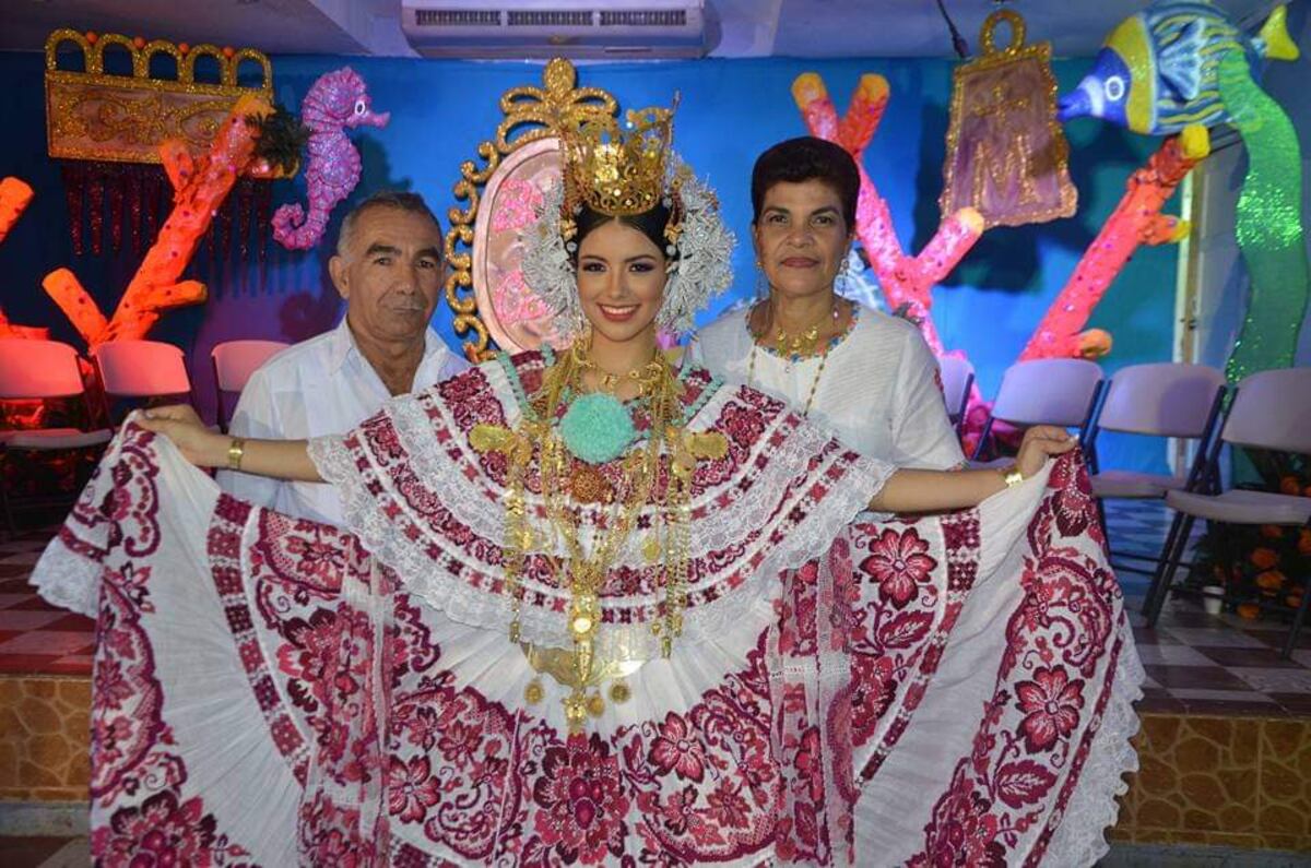 Santeños de La Chorrera celebran los 200 años del Grito de Rufina