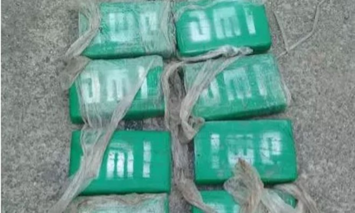 Pillan sujeto con 10 paquetes de droga en un taxi  en Colón 