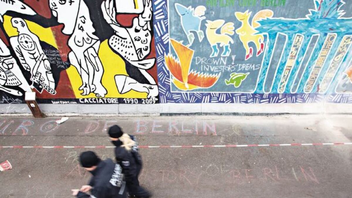 Celebran el 35 aniversario de la caída del muro de Berlín