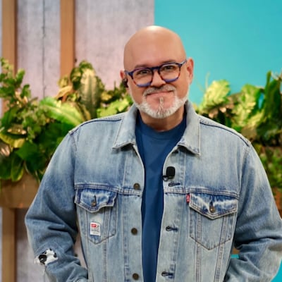 Presentador Alex Medela revela el milagro que lo salvó despúes de un terrible atropello