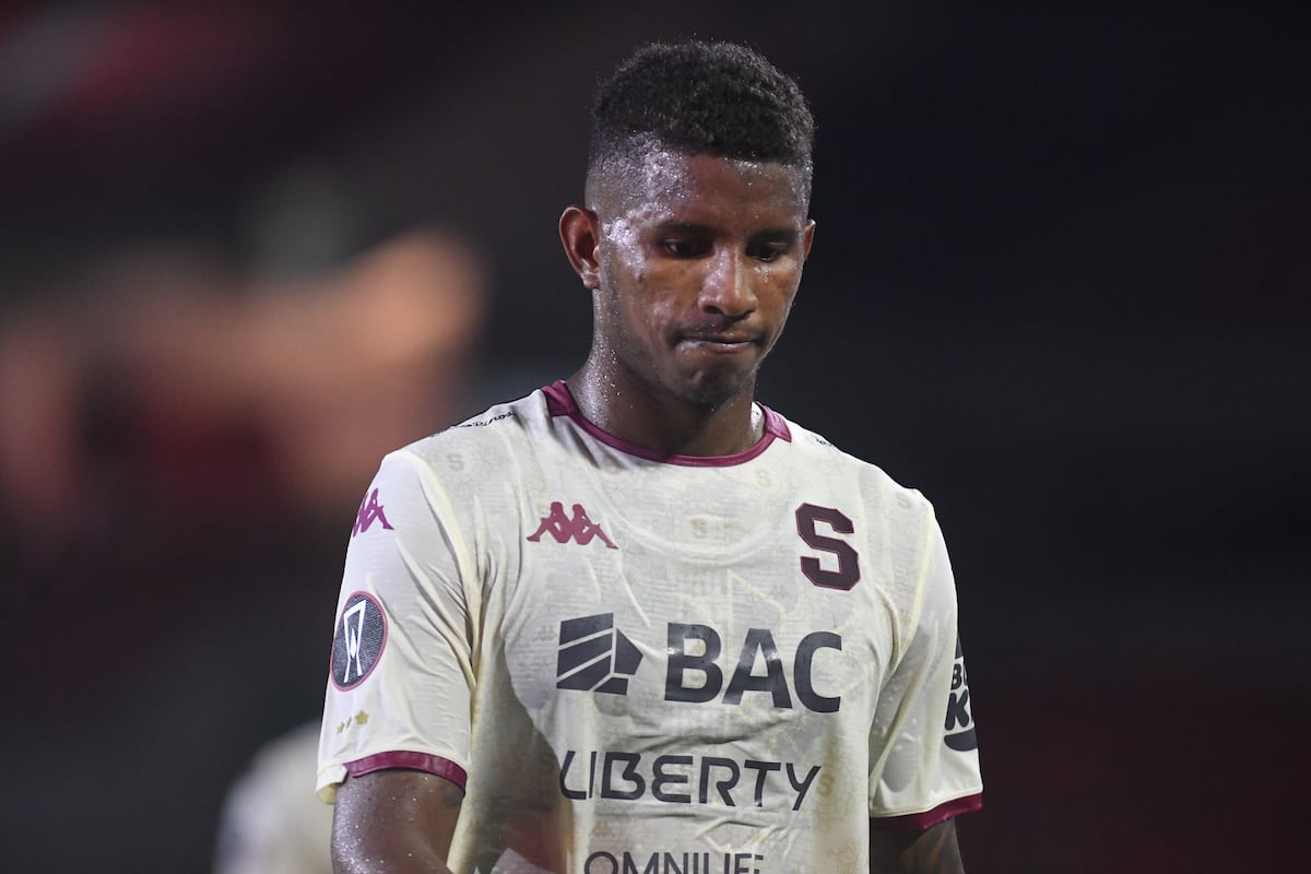 Fidel Escobar y su carrera contra el tiempo rumbo al Mundial