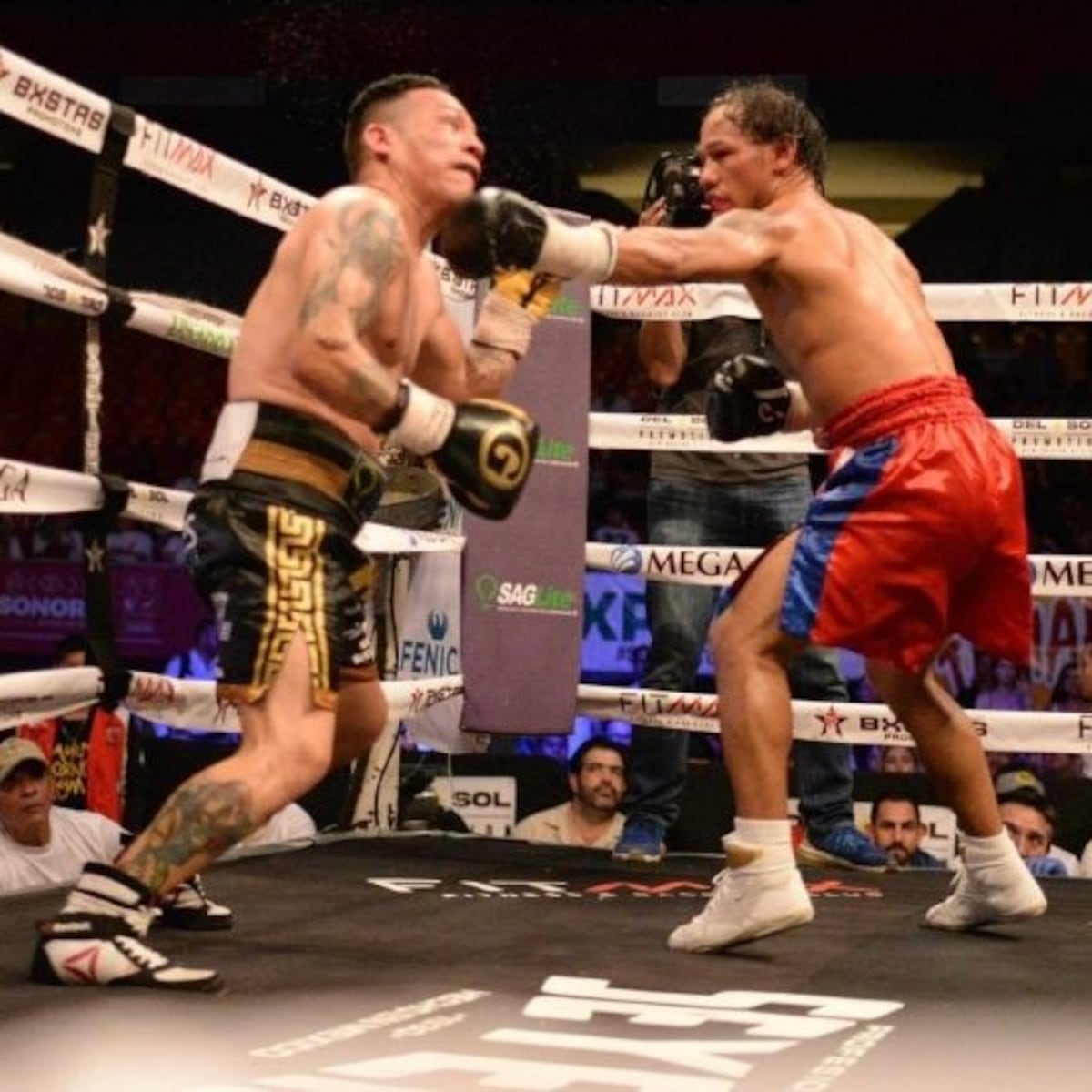 Le roban a El Nica Concepción en México. Tyson Márquez le ganó con fallo localista