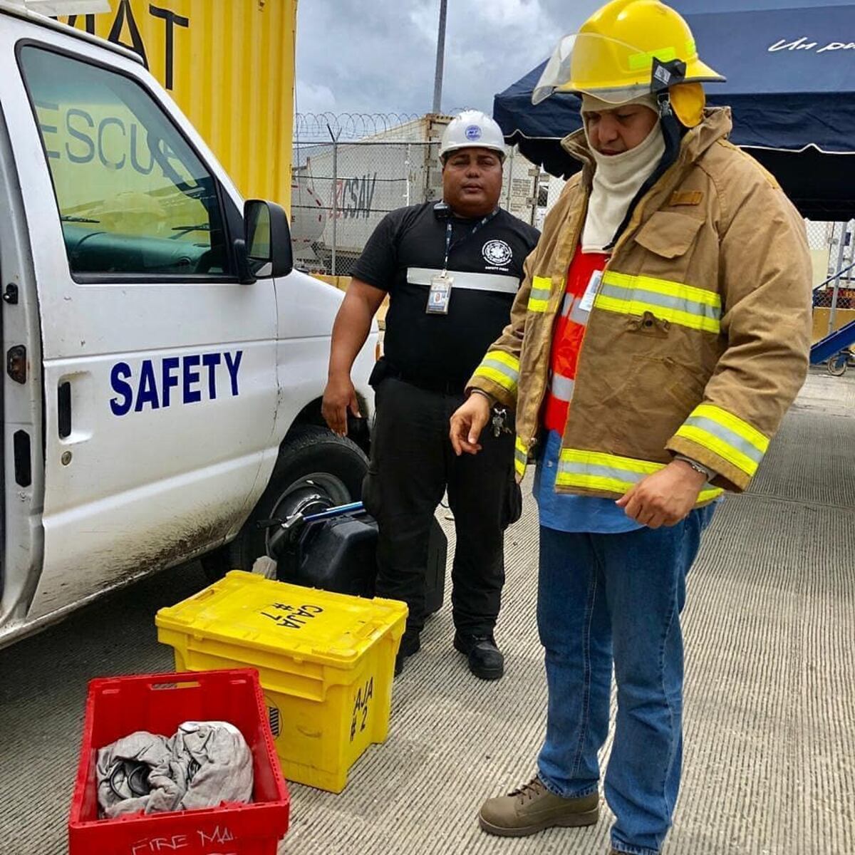 Lim Yueng es bombero, pero aclara que no está en ninguna lista de vacunas. Advierte que con el ‘juega vivo’ se le puede arrebatar la vida a alguien