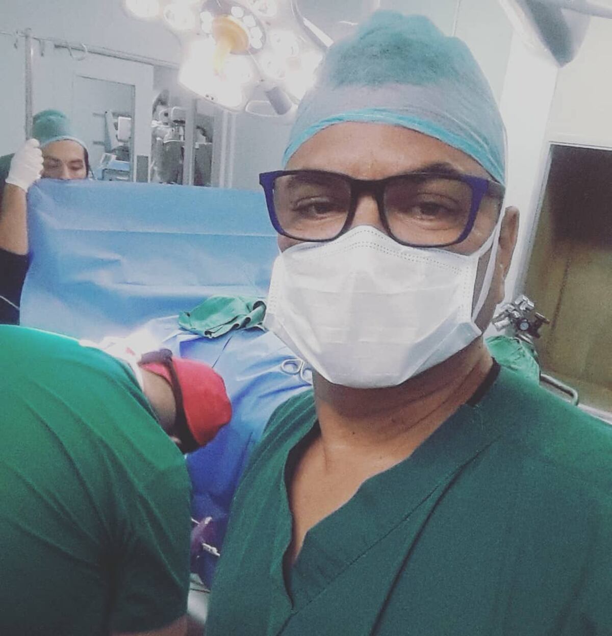 Familia confirma la muerte del folklorista  y médico Kendall Royo por la covid-19. Deja mensaje antes de morir +Video