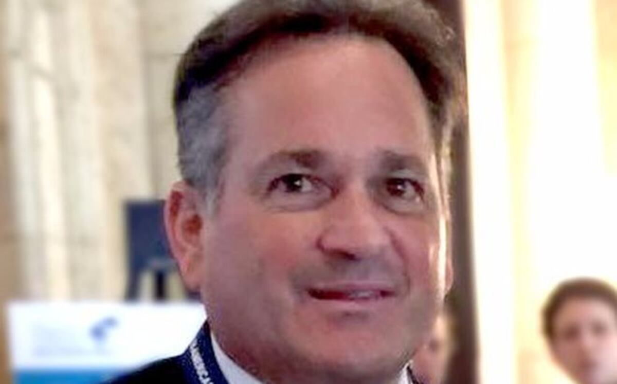 PLEQUE PLEQUE. Blandón y Juan Carlos Navarro se enfrascan