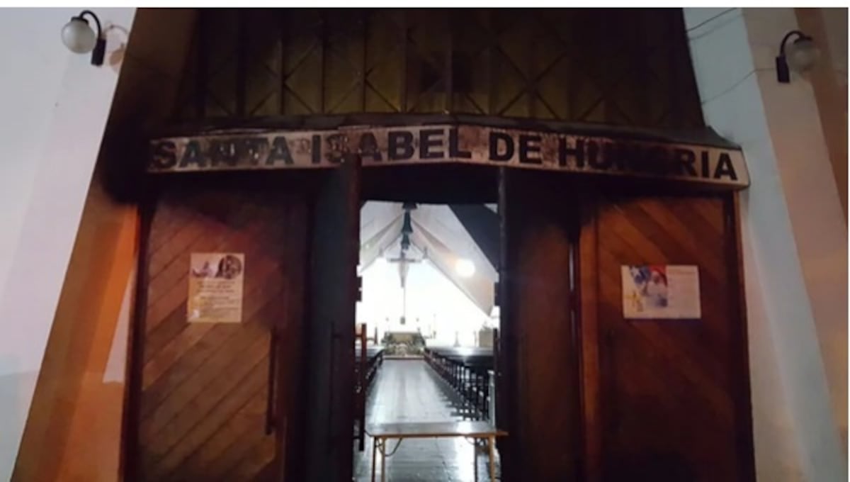 ¡QUEMAN IGLESIA! Antes de la llegada del papa en Chile le mandan fuerte mensaje