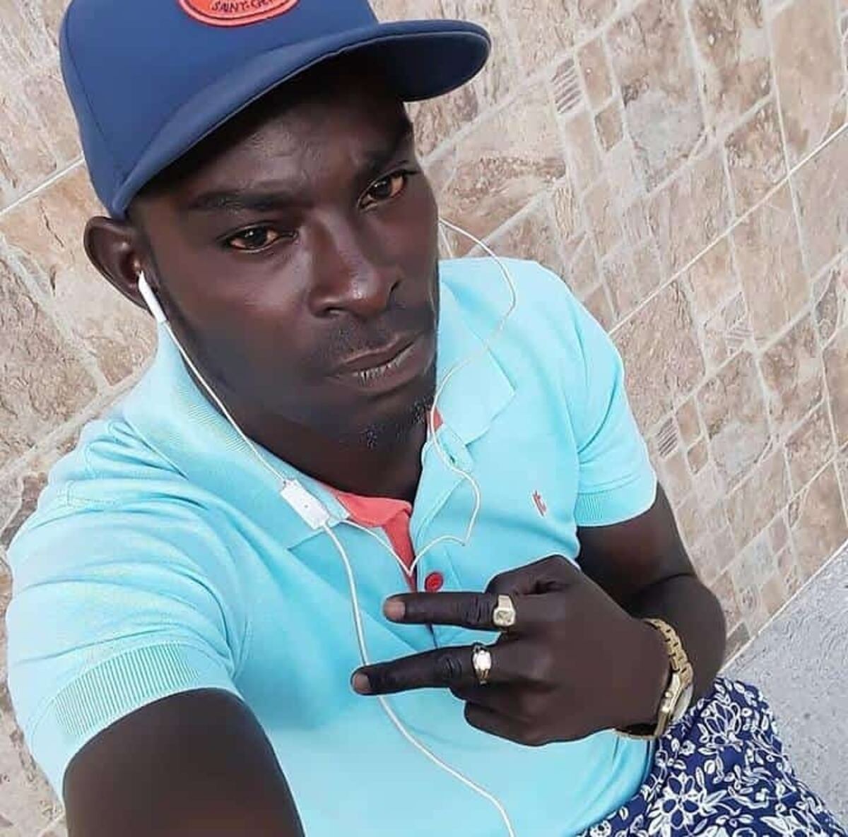 Queda detenido por apuñalar y matar a buhonero 