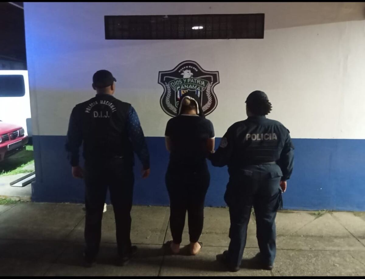 ¡Treparon el techo y se llevaron los medicamentos!