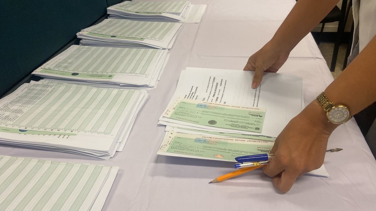 Más de 160 exfuncionarios reciben pago pendiente por sus años de servicio