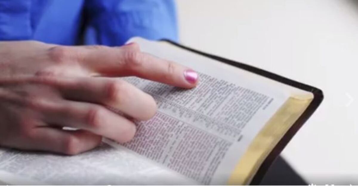 ¡FUERTE! Padre Cosca:' Viene una guerra en Panamá'. Gais atacan en redes.(VIDEO)