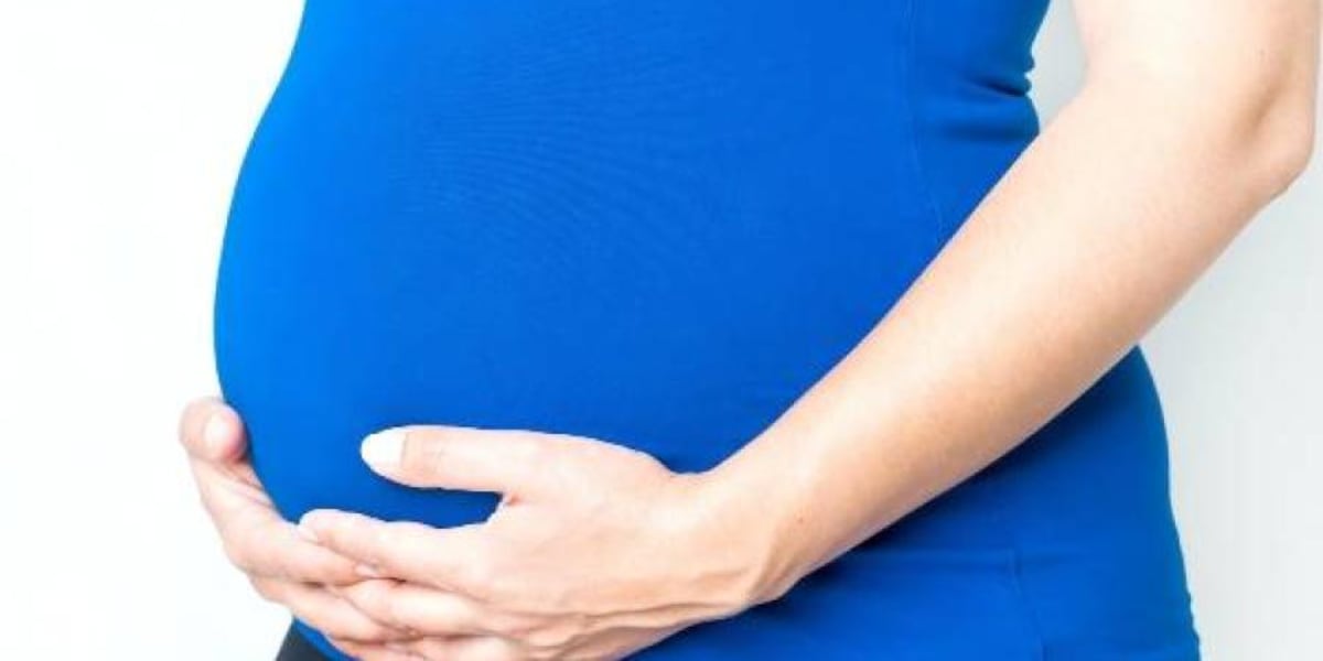 La mujer que tendrá a bebé de su propio hijo tras ofrecer su vientre de alquiler