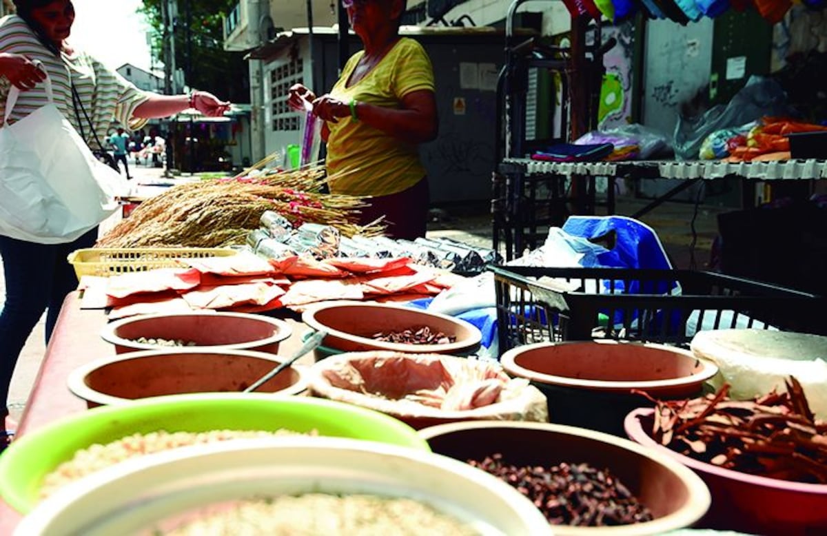 Mi Diario te trae las cábalas para el 2020. Usar ropa interior amarilla es una de las más populares. Descubre por qué