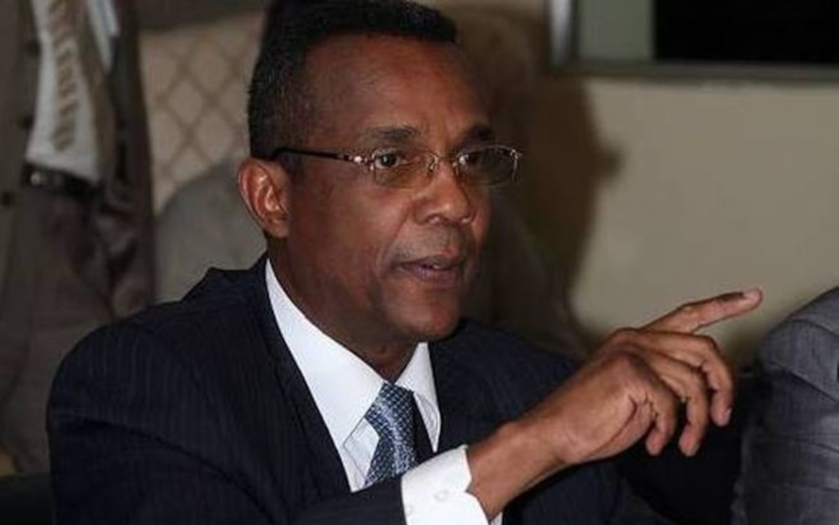  VIDEO. Diputado en supuesto estado etílico golpea a un sargento