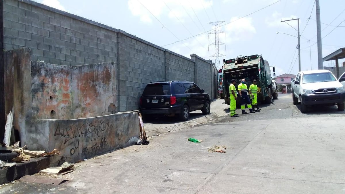 Encañonan a recolectores de basura para asaltarlos