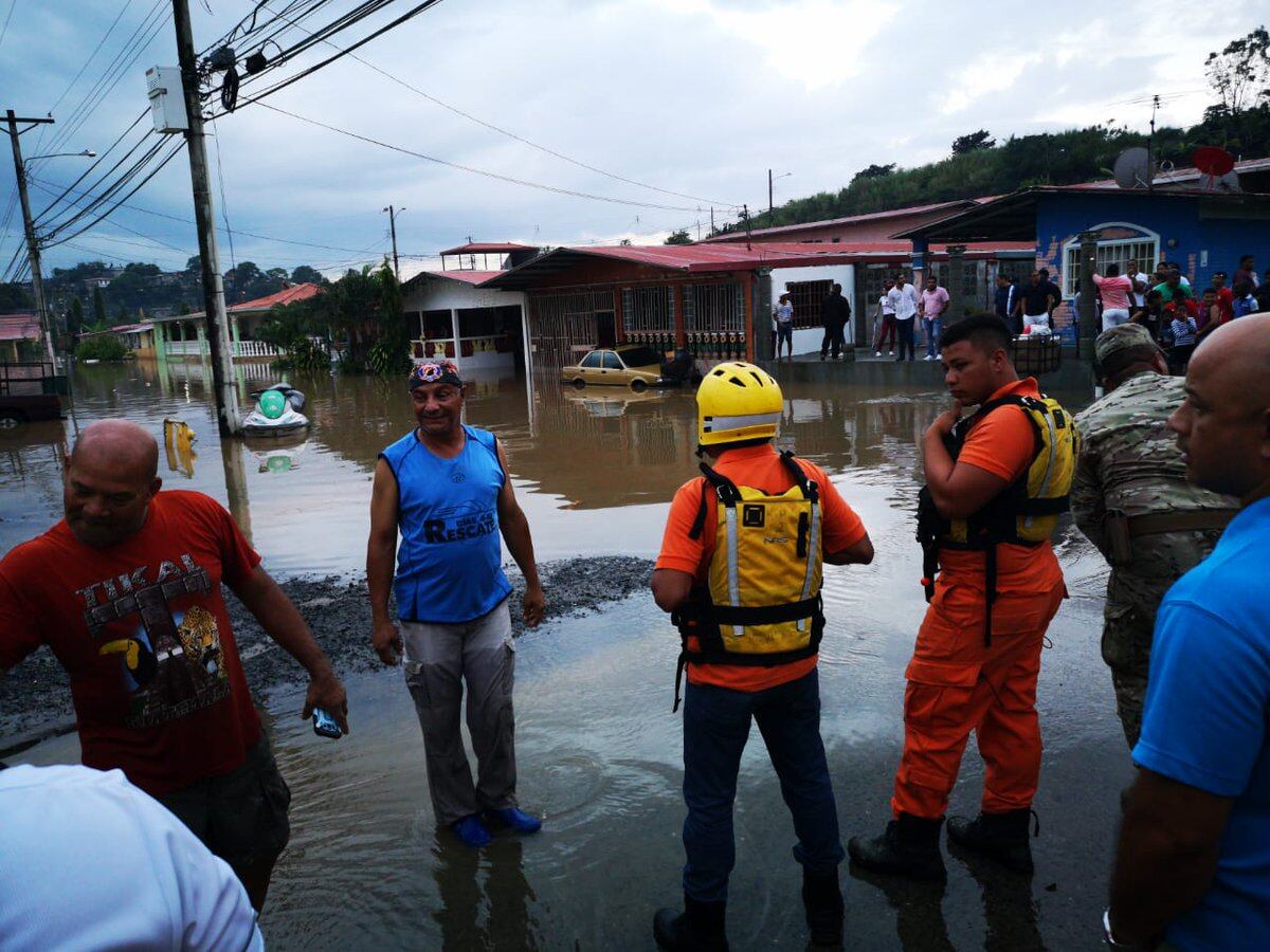 Las autoridades analizan los estragos que causó la inundación de Plaza Valencia
