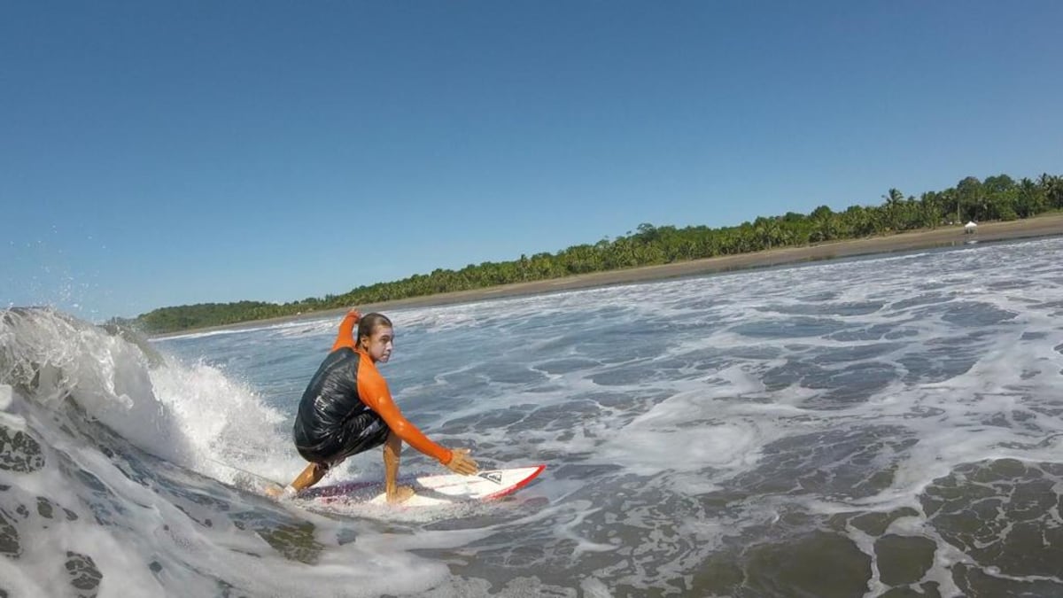 Los pequeños amantes de las tablas y las olas están listos para ver acción