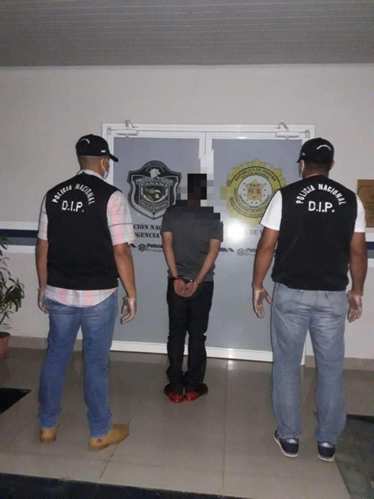 Se hacía pasar por sacerdote y hasta daba la bendición. Lo capturan