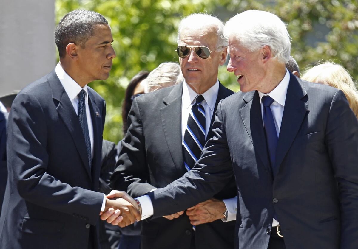 Barack Obama y Bill Clinton apoyan a que Biden recaude $25 millones para su campaña