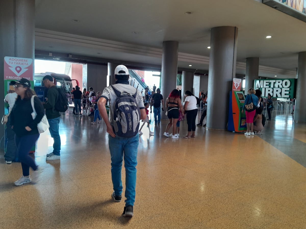 Problemas con las monedas ‘Martinellis’ en las máquinas de recarga del Metro de Panamá