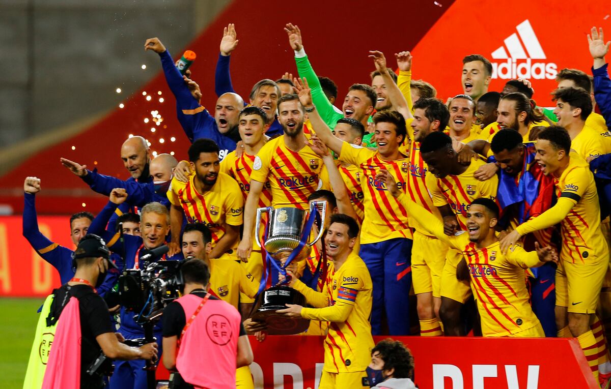 El Barcelona logra con goleada levantar la Copa del Rey 