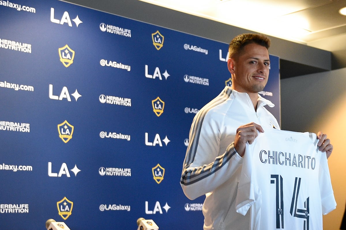 Novedad para ‘Chicharito’: Será figura central de un club 