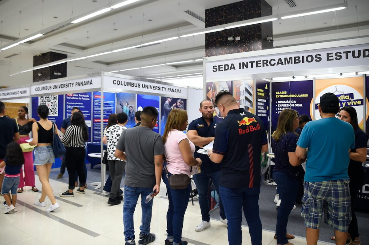 La Feria de Ofertas Académicas Camino al Éxito 2024, un espacio para conocer las diversas propuestas educativas de país