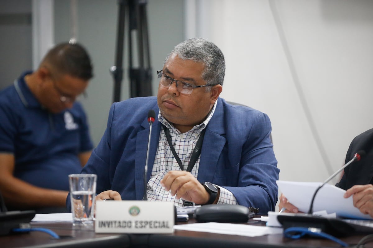 Otro funcionario que va por fuera: Renuncia director del Idaan