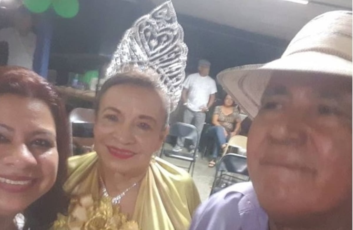 La presentadora de noticias Castalia Pascual celebra reinado de su madre
