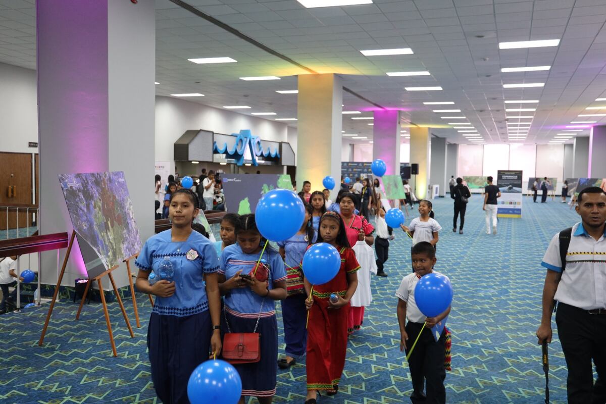 Policía Nacional le hace realidad el sueño a 36 niños de la Comarca Ngäbe Buglé