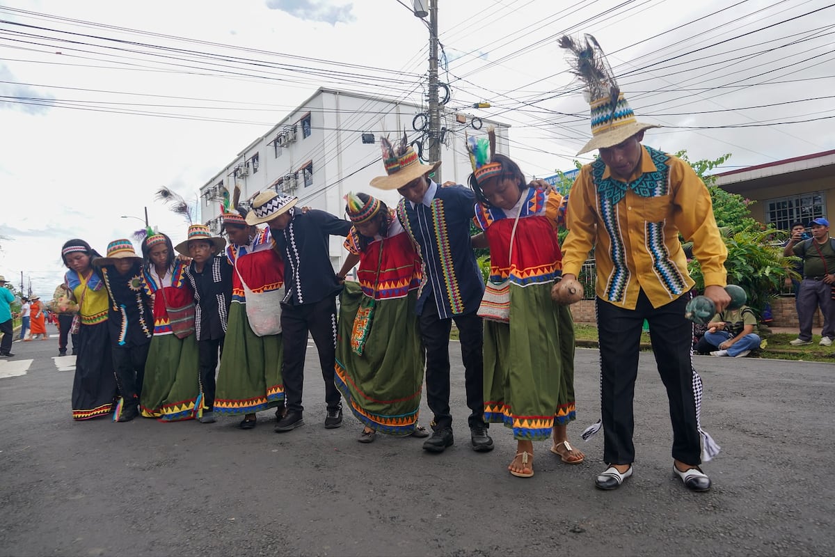 Miles de mujeres desfilan con orgullo en el primer ‘Desfile de las Mil Naguas’