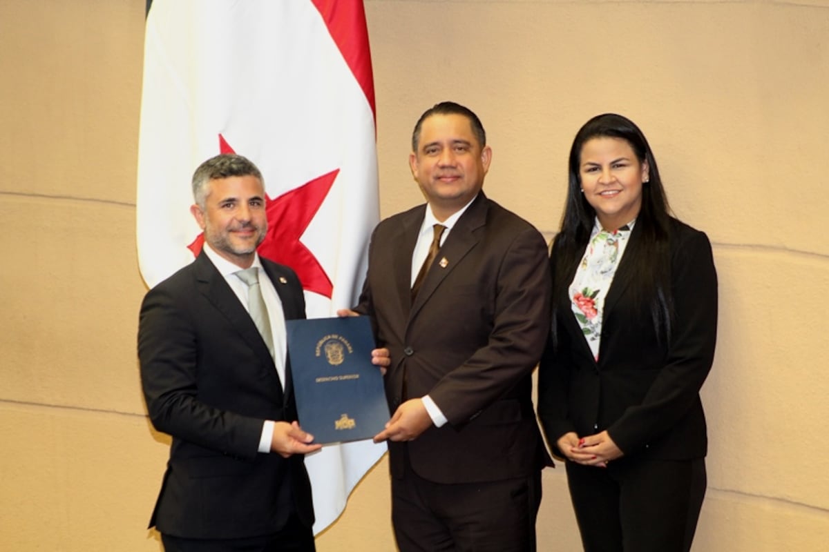 Pleno se declara en sesión permanente para agotar discusión de proyecto que crea régimen especial 