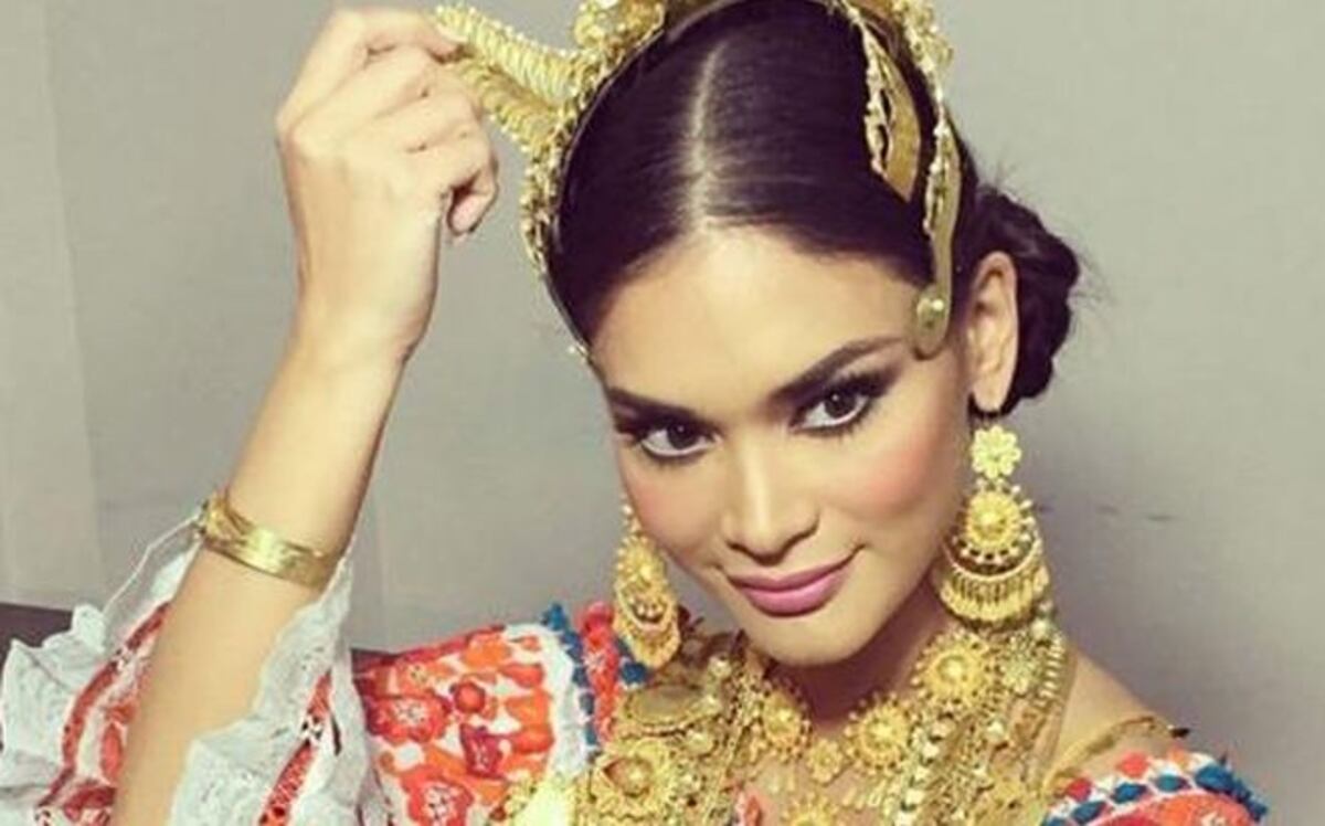 Miss Universo se pone pollera panameña y joyero de oro