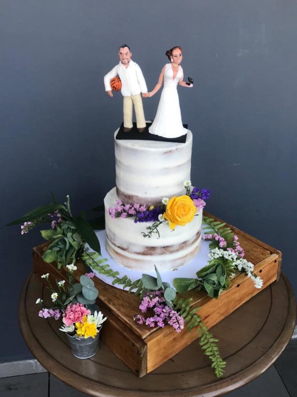 Boda. Hacen llorar a la exMiss y expresentadora de TV Gloria Quintana.Video