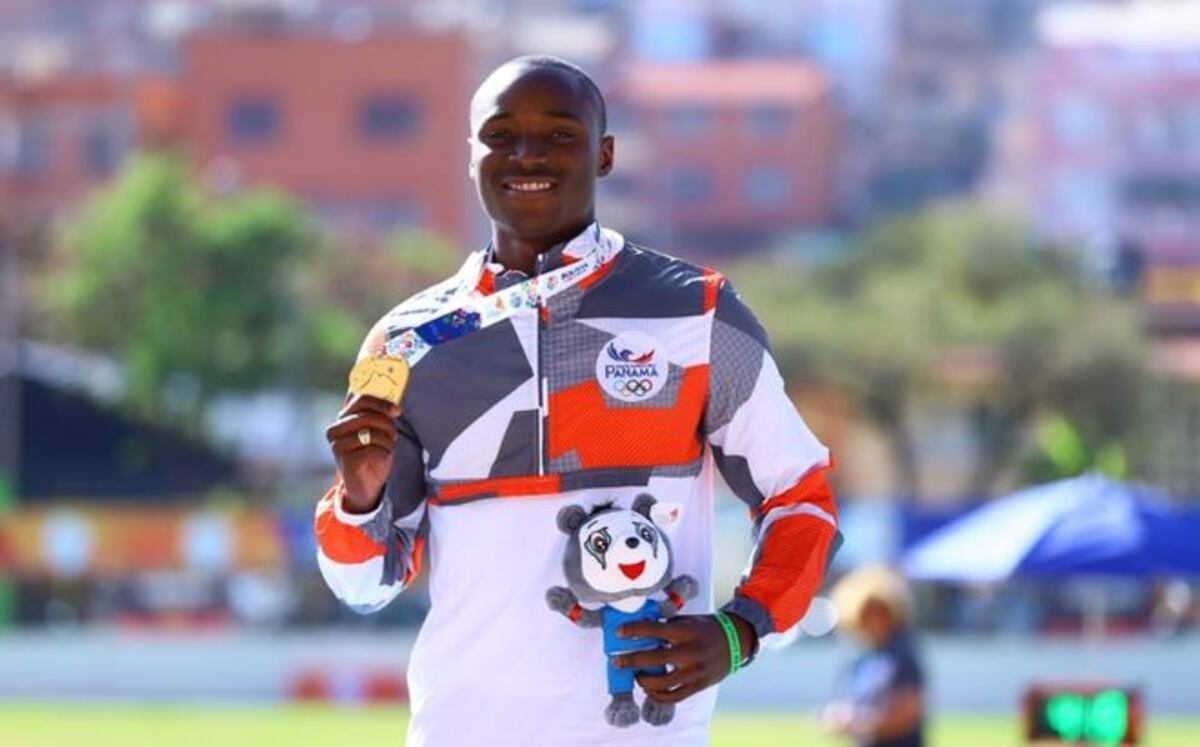 Alonso Edward recibe su oro en Cochabamba y apunta a Barranquilla 2018