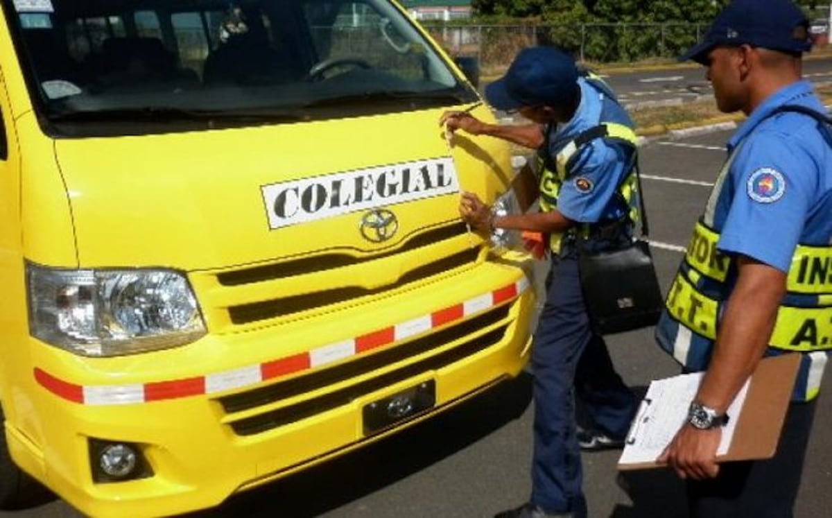 CUIDADO. Intentan secuestrar a estudiantes que esperan colegiales