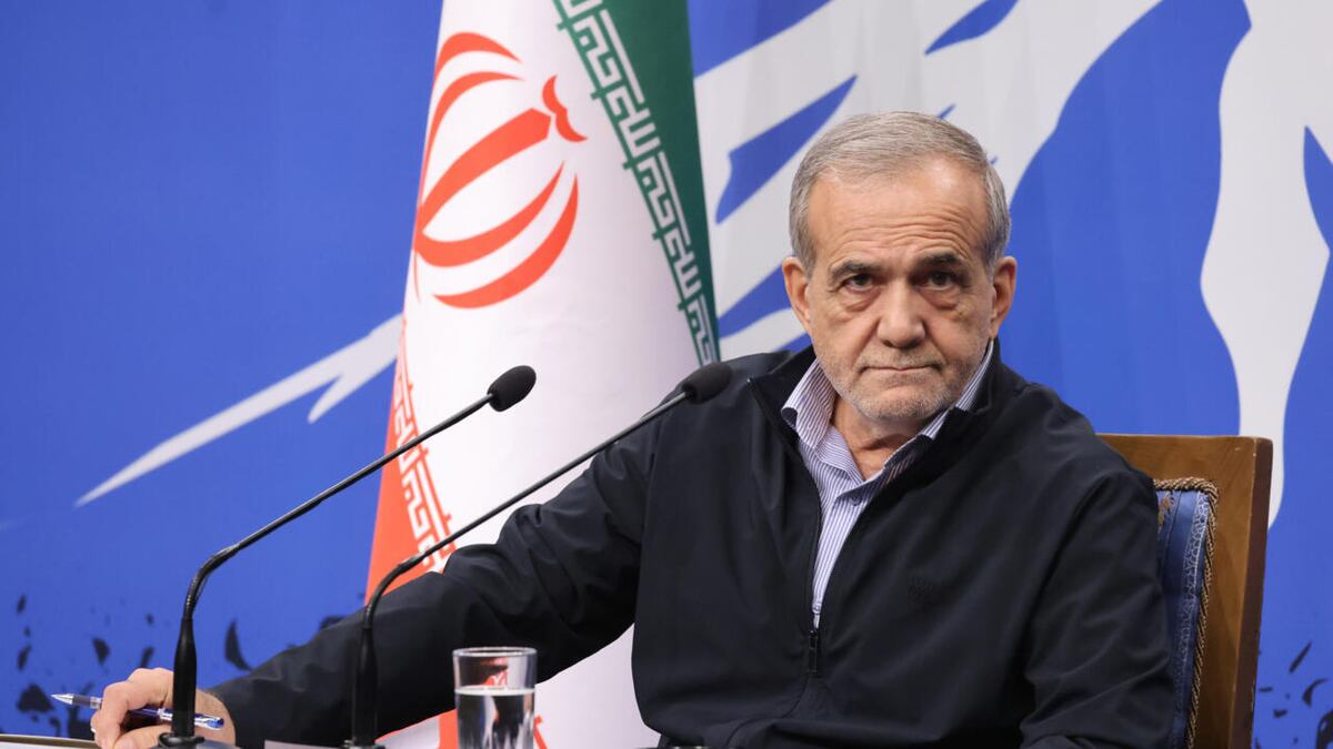Presidente iraní destituye a vicepresidente