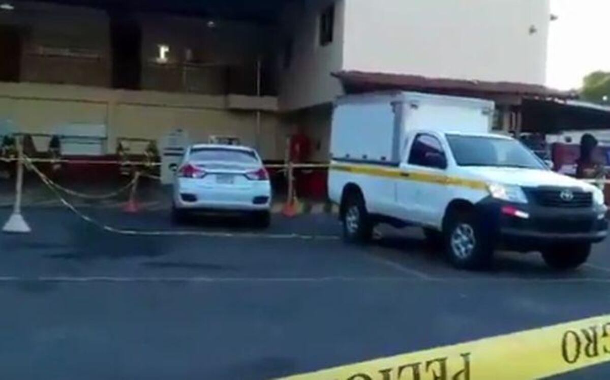 Embarazada salía de la gallera con su pareja cuando fueron atacados