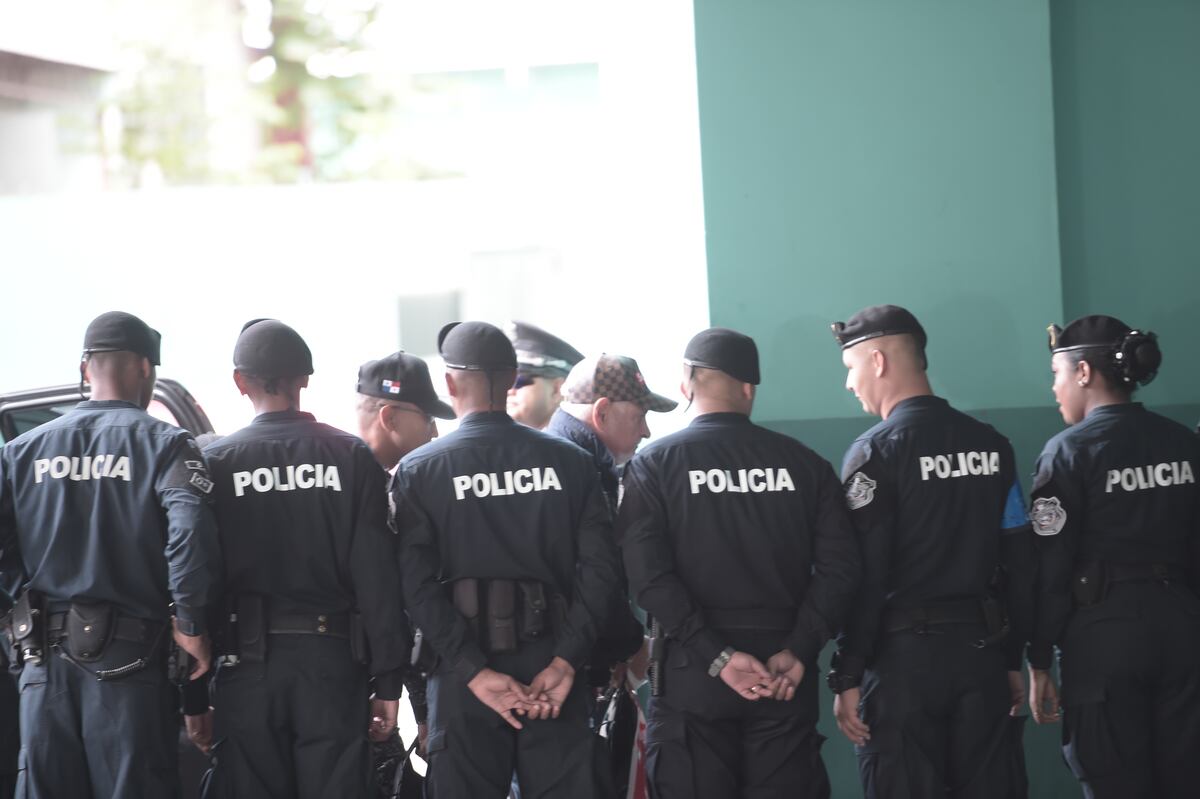 Escuchan audios del DVD de caso ‘pinchazos telefónicos’