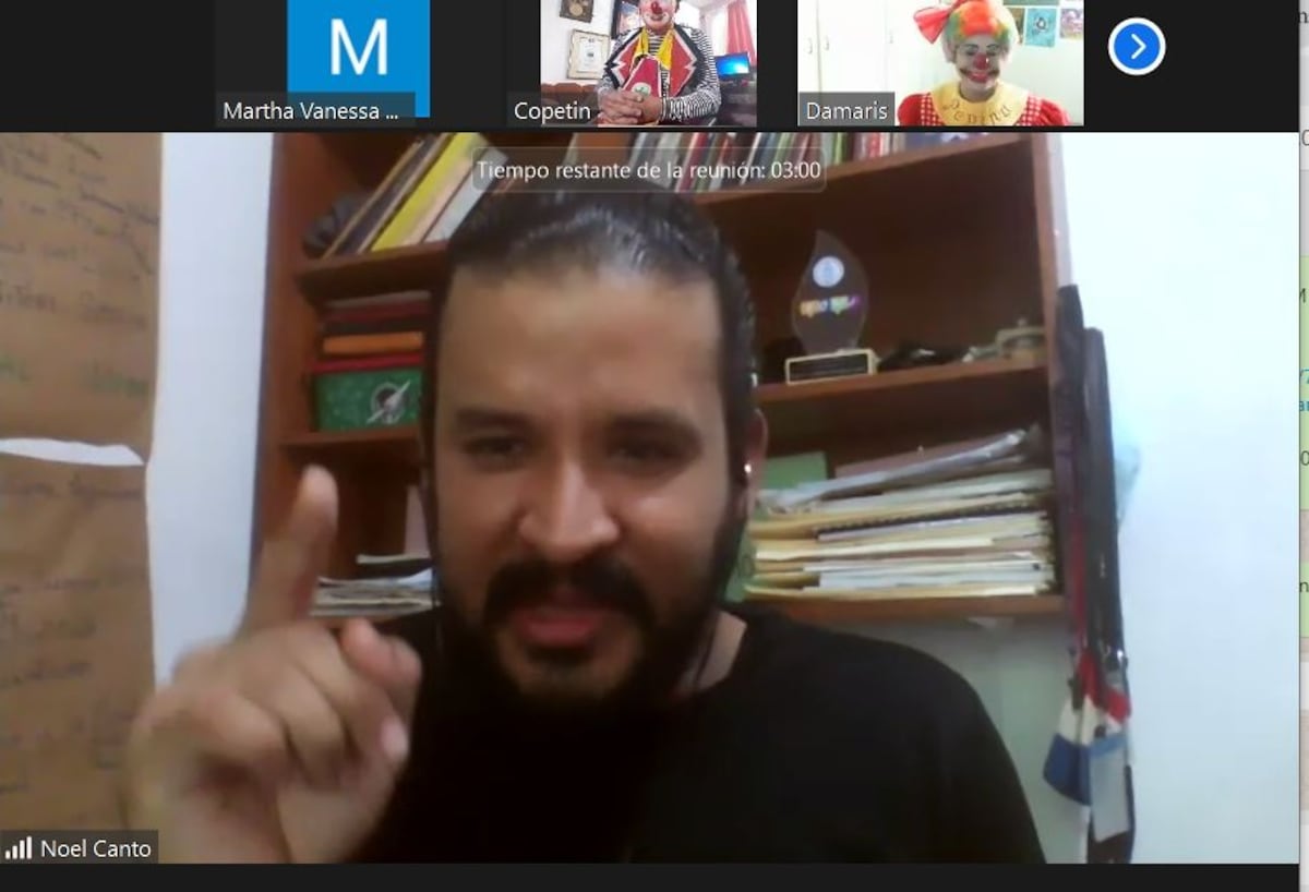 Tortón se pinta de payaso después del accidente. Será homenajeado en vida junto a Pepina en show virtual del Día del Niño