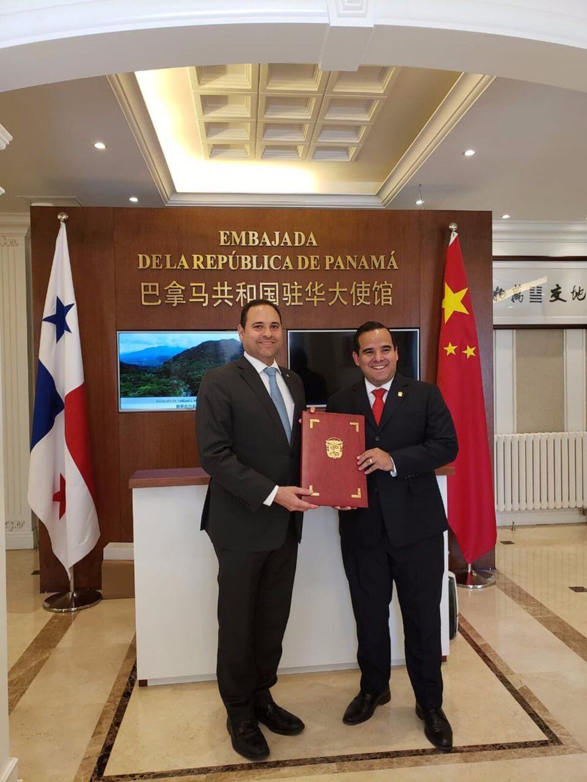 Día histórico. Panamá exportará carne a China. Varela confirma