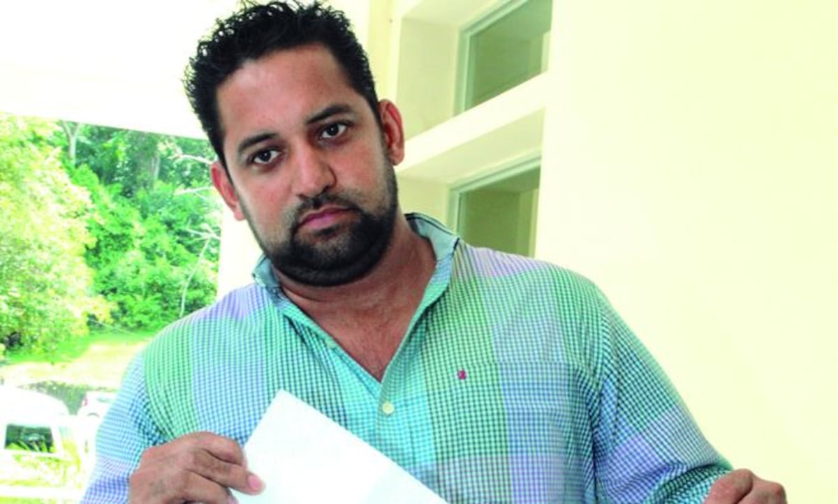 Diputado  embarrado en peculado