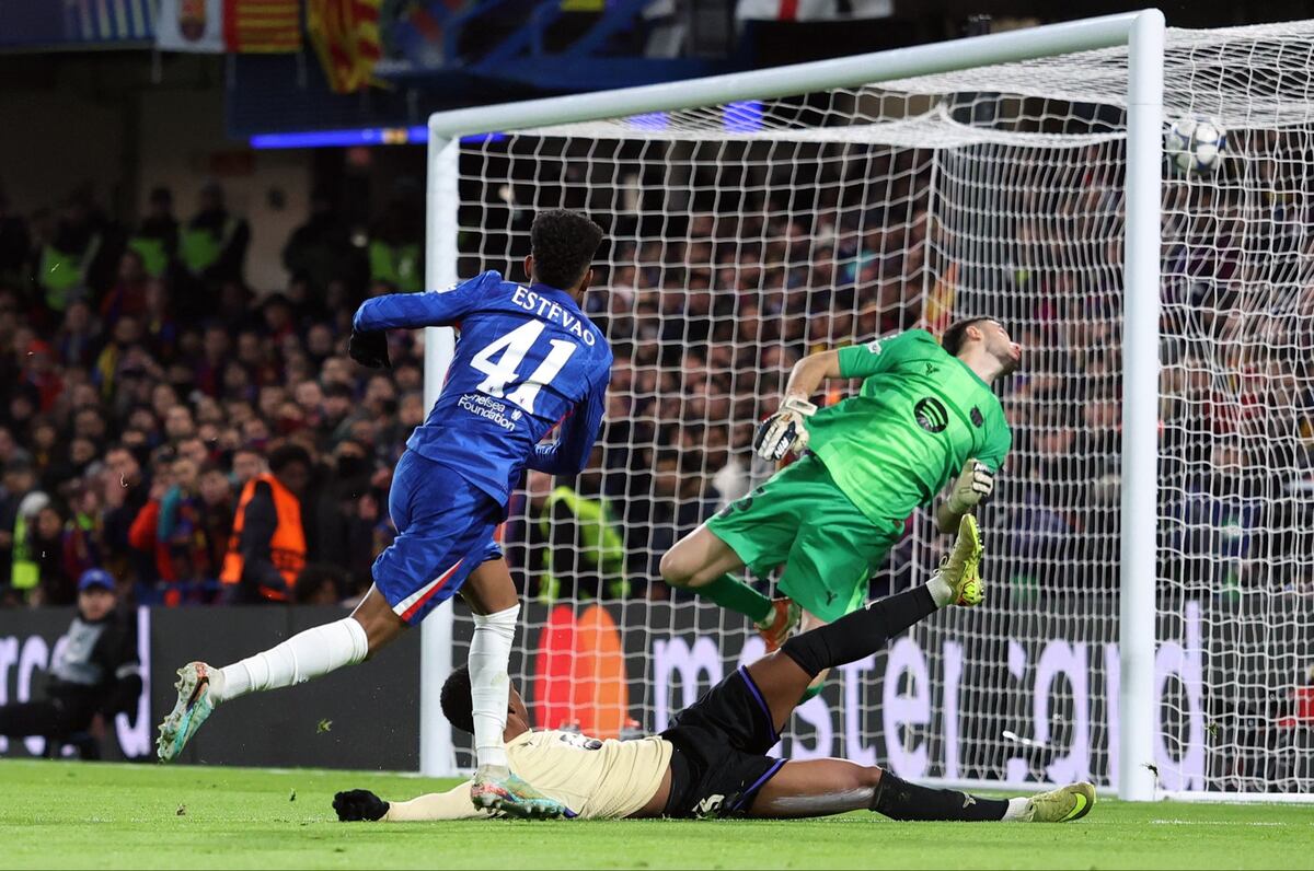 Pesadilla azulgrana: expulsión de Araujo y paliza del Chelsea