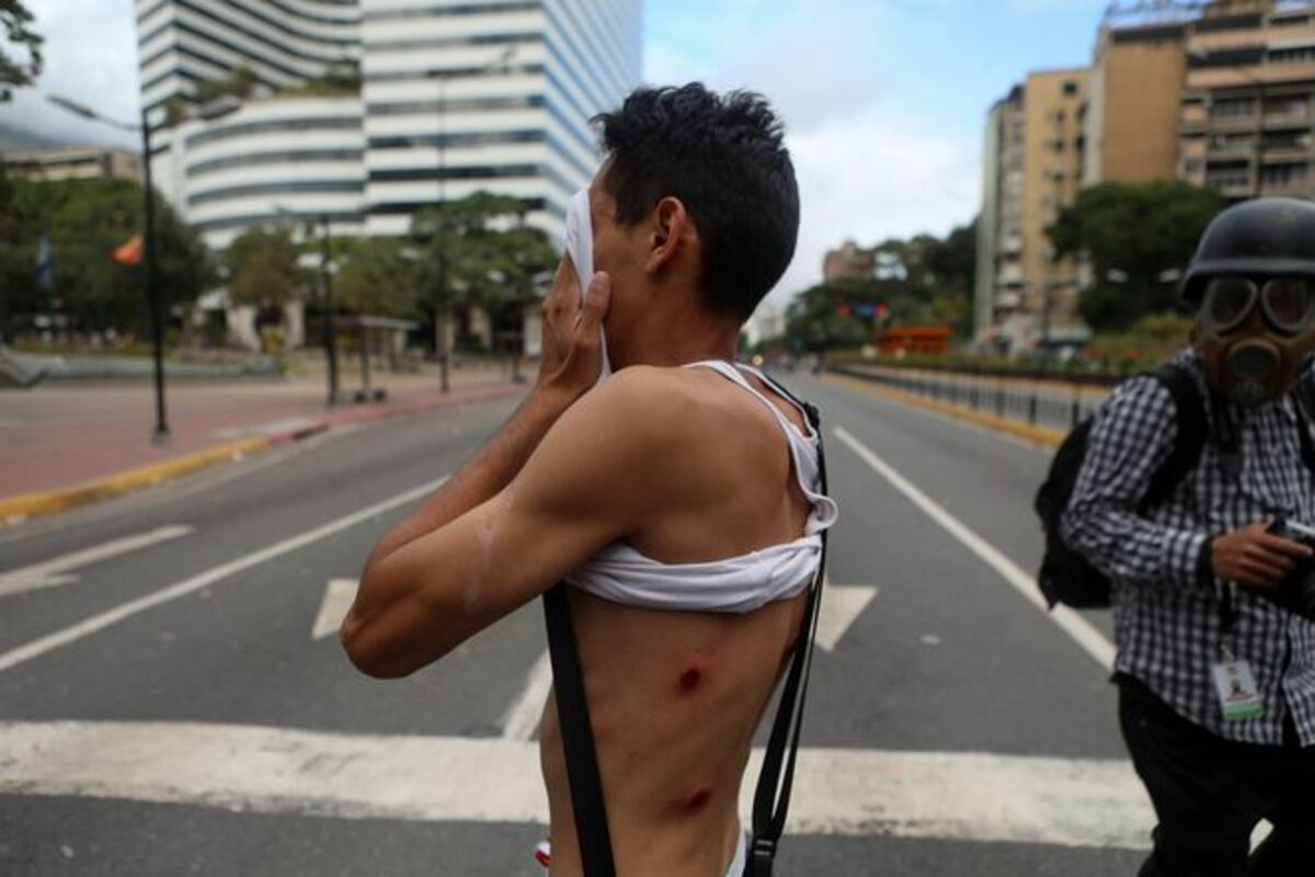 A 13 aumentan los muertos en Venezuela tras asunción de Juan Guaidó